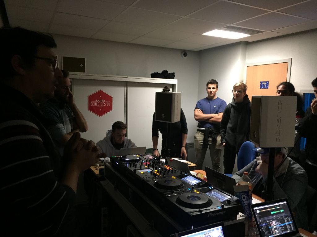 visite de l'école de DJ's UCPA Lyon 3